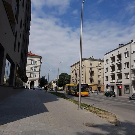 شقة Roadway-Seminaryjska Z Garazem Podziemnym كيلتشي المظهر الخارجي الصورة