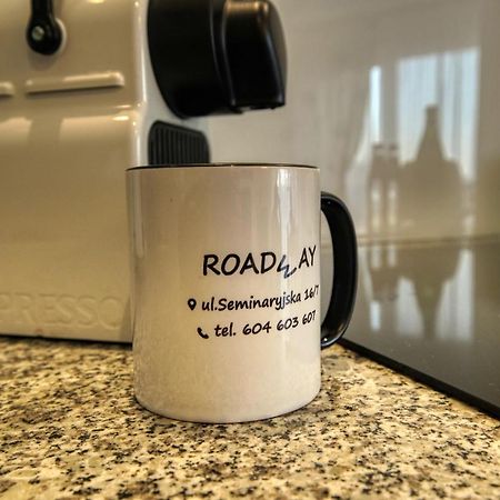 شقة Roadway-Seminaryjska Z Garazem Podziemnym كيلتشي المظهر الخارجي الصورة